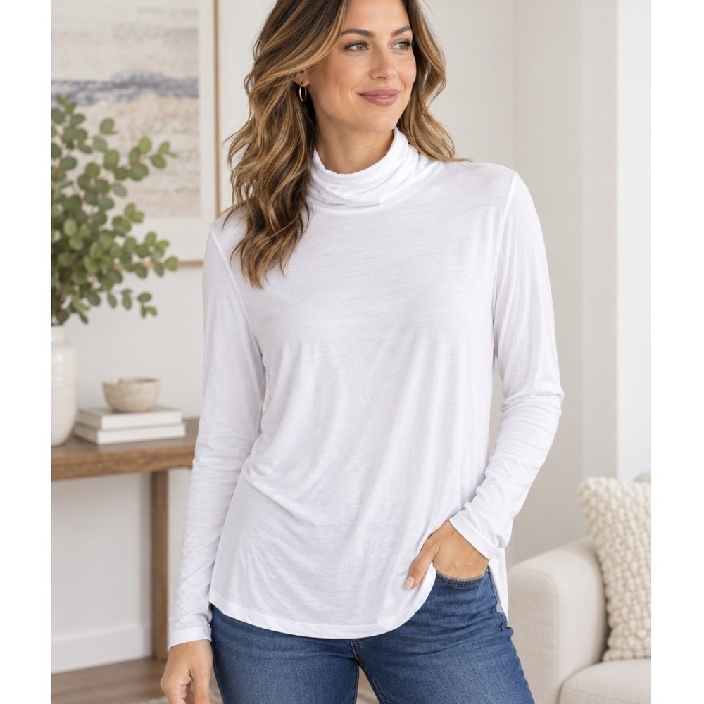 3/$25 Tahari M White Draped Turtleneck Long Sleeve Stretch Top Closet Staple